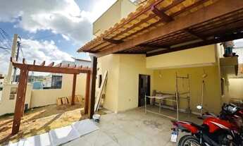 Imagem 2: Casa de Alto Padrão com 4 Suítes e Lazer Completo