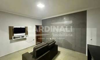 Imagem 7: Casa com piscina, quintal amplo e área de lazer completa