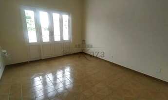 Imagem 2: Oportunidade - Casa Residencial / Comercial - Sobreloja - Bosque dos Eucaliptos - 3 Dormit