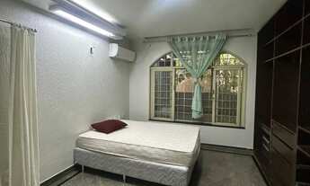 Imagem 7: ALUGUEL DE CASA Casa com 5 dormitórios