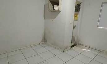 Imagem 4: Aluga-se Kitnet na Zequinha Freire (01 quarteirão