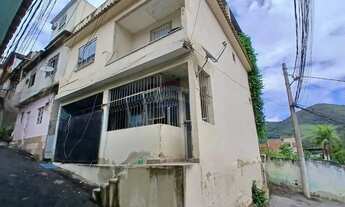 Imagem 3: Casa a venda com 2 quartos em Vila Valqueire