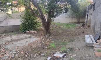 Imagem 2: Terreno de 500m2 com pequena casa antiga, excelente localização, próximo a comércios