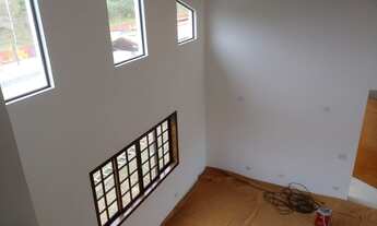 Imagem 4: Excelente Casa- Fundo para Rio em - Guararema - 3 suites/6 vgs- R$ 1.350 Milhões-Financia