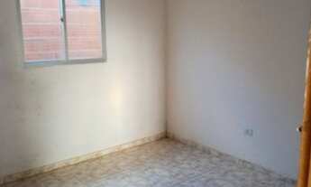 Imagem 6: Casa primeiro andar, grande ( peixinhos )2 quartos 2 terraço..