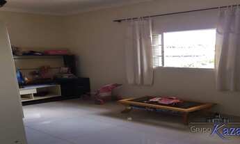 Imagem 2: Sobrado para venda tem 198 metros quadrados com 3 quartos