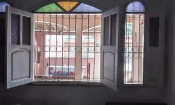 Imagem 3: Casa para aluguel e venda possui 200 metros quadrados com 3 quartos