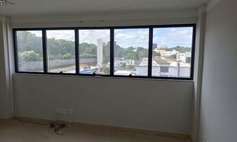 Imagem 1: Clinica com 2 consultórios no prédio ao lado do Hospital Austa, local. no segundo andar, s