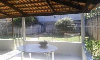 Imagem 6: Casa sozinha no lote