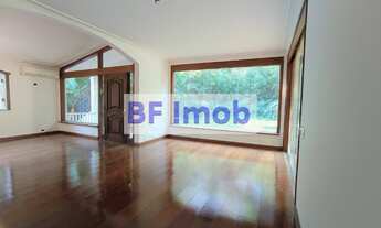 Imagem 2: Casa ampla em rua super tranquila com muito VERDE E SEGURANÇA!!