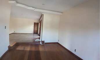 Imagem 2: EXCELENTE CASA EM BAIRRO NOBRE DA CIDADE