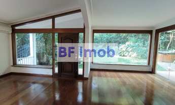 Imagem 3: Casa ampla em rua super tranquila com muito VERDE E SEGURANÇA!!