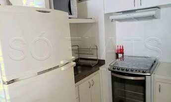 Imagem 5: Flat Saint Thomas, icônico no bairro do Jardim Paulista estilo clássico cozinha completa