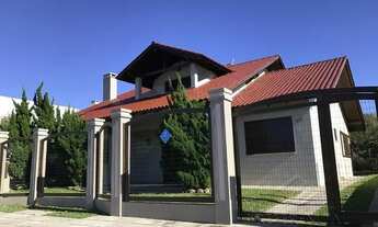 Imagem 2: Casa e Sobrado de 3 dormitórios à Venda - Xangri-lá