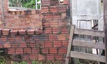 Imagem 4: Casa em construção, terreno 10x20