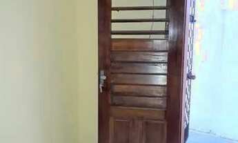 Imagem 3: CASA FORRADA, COM 1 QUARTO, BANHEIRO, SALA/COZINHA E AREA DE SERVICO E GRADES DE PROTECAO