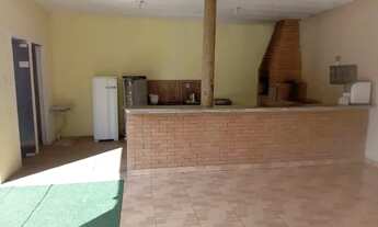 Imagem 2: Espaço com piscina