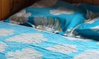 Imagem 2: Alugo casa para temporada dois quartos de casal sala e cozinha conjugada