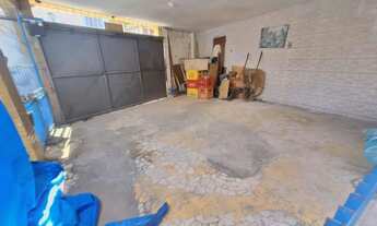 Imagem 4: Casa com piscina e churrasqueira. Terração e quintal coberto. Duque de Caxias