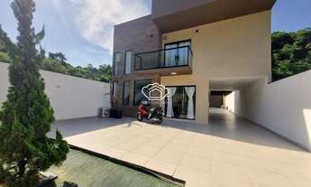 Imagem 4: A casa no bairro Campo Grande com 400 metros quadrados com 4 quartos sendo 2 suites e 4 ba