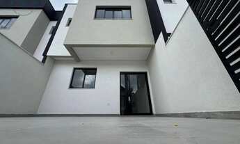 Imagem: Casa Geminada à venda no bairro Itapoã