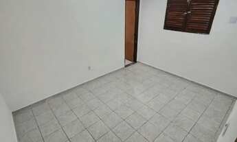 Imagem 7: ALUGUEL - CASA COMPLETA COM PISCINA NOS BANCÁRIOS!