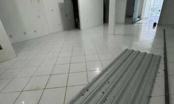 Imagem 4: Oportunidade Única - Imóvel Comercial/Residencial de Luxo!