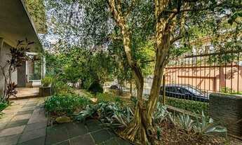 Imagem 3: Casa para venda em Pacaembu com 3 quartos, sendo 1 suíte , 320m²