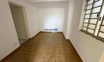 Imagem 6: Casa p/ LOCAÇÃO - 1 dormitório - Com ambientes amplos - Quintal compartilhado - Excelente