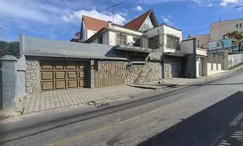 Imagem: Casa ampla com 3 quartos, suíte com banheira