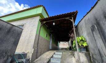 Imagem 2: Casa Ampla e Segura com Grande Área Externa e Horta – 3 Quartos e Vagas para 4 Carros!