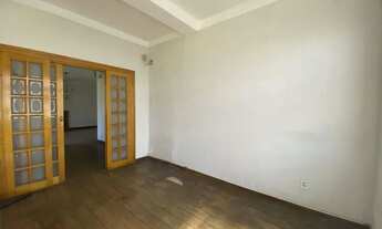 Imagem 6: Casa Antiga com Alma e Charme no Coração de Barbacena!