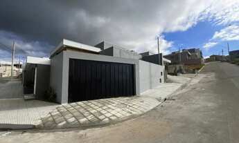 Imagem 2: Conforto, Localização e Tranquilidade: A Casa Perfeita para Você!