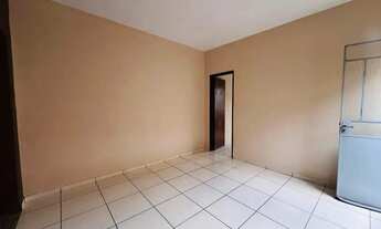 Imagem 3: Casa superior com 2 quartos e garagem para locação no Boa Vista – Próxima à Igreja do Divi