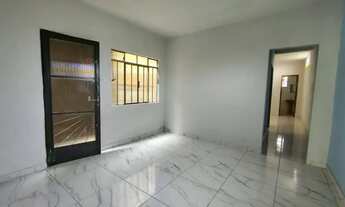 Imagem 2: Casa térrea com 2 quartos e garagem para locação no Boa Vista – Próxima à Igreja do Divino