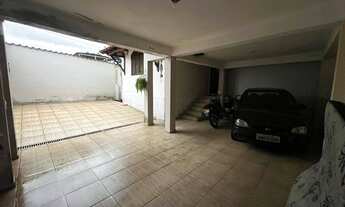 Imagem 3: Seu Novo Lar dos Sonhos: Segurança, Conforto e Lazer Completo!