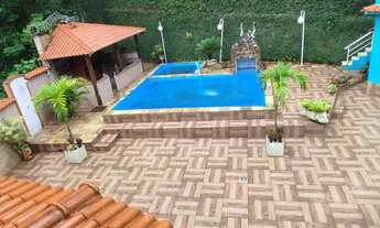 Imagem: Casa duplex com 4 quartos à 10 minutos