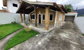 Imagem 2: Casa à venda em Caraguatatuba, Martim de Sá, com 3 quartos, 122m²