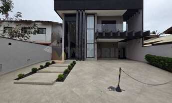 Imagem 1: Sobrado à venda em Caraguatatuba, MASSAGUAÇU, com 3 quartos, 288m²