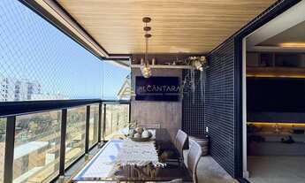 Imagem 1: Apartamento de alto padrão na Ponta Verde com projeto assinado e varanda gourmet