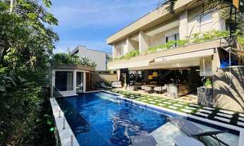 Imagem: Belíssima Casa de Alto Padrão à Venda