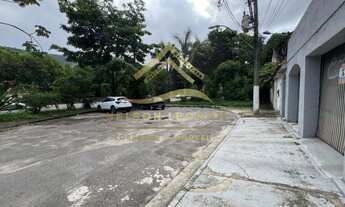 Imagem 2: Casa 3 Quartos em Rua Tranquila à Venda - Santa Bárbara, Niterói