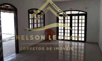 Imagem 2: Casa à venda em Niterói, Serra Grande, com 2 quartos, 360m²