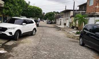 Imagem 2: Casa à venda em Recife, Engenho do Meio, com 3 quartos, 137m²