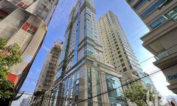 Imagem 2: Lindo apto de alto padrão no coração de Meia Praia, com 4 dormitórios e 2 vagas, mobiliado