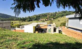 Imagem 1: ???? Oportunidade Única: Terreno com Declive e Vista para a Natureza – Jardim Itália, Itup