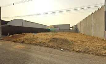 Imagem: Terreno Industrial de Esquina em Área Estratégica