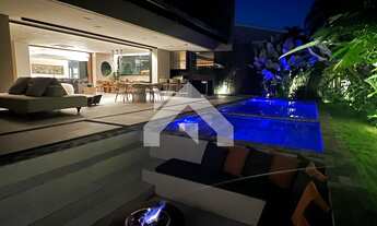 Imagem: Casa de Condomínio à Venda em Alphaville