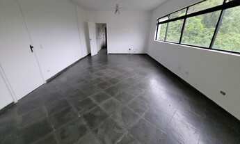 Imagem 3: PITANGUEIRAS – NA QUADRA DA PRAIA, APARTAMENTO AMPLO, CLARO E SUPER AREJADO, LAZER NO PRÉD