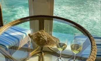 Imagem 2: Pitangueiras - Excelente apartamento - Vista espetacular da Praia - Localização privileg